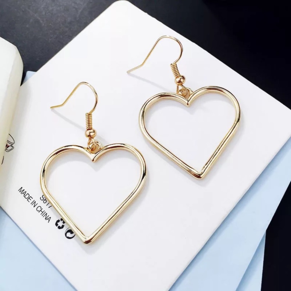 Heart Drop Hollow Out Golden Heart Alloy Drop Earrings - Picture 1 of 4
